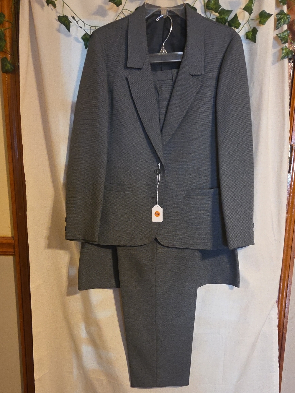 Women's Gray Three-Piece Pants & Skirt Suit Set - Classic Tailored Look